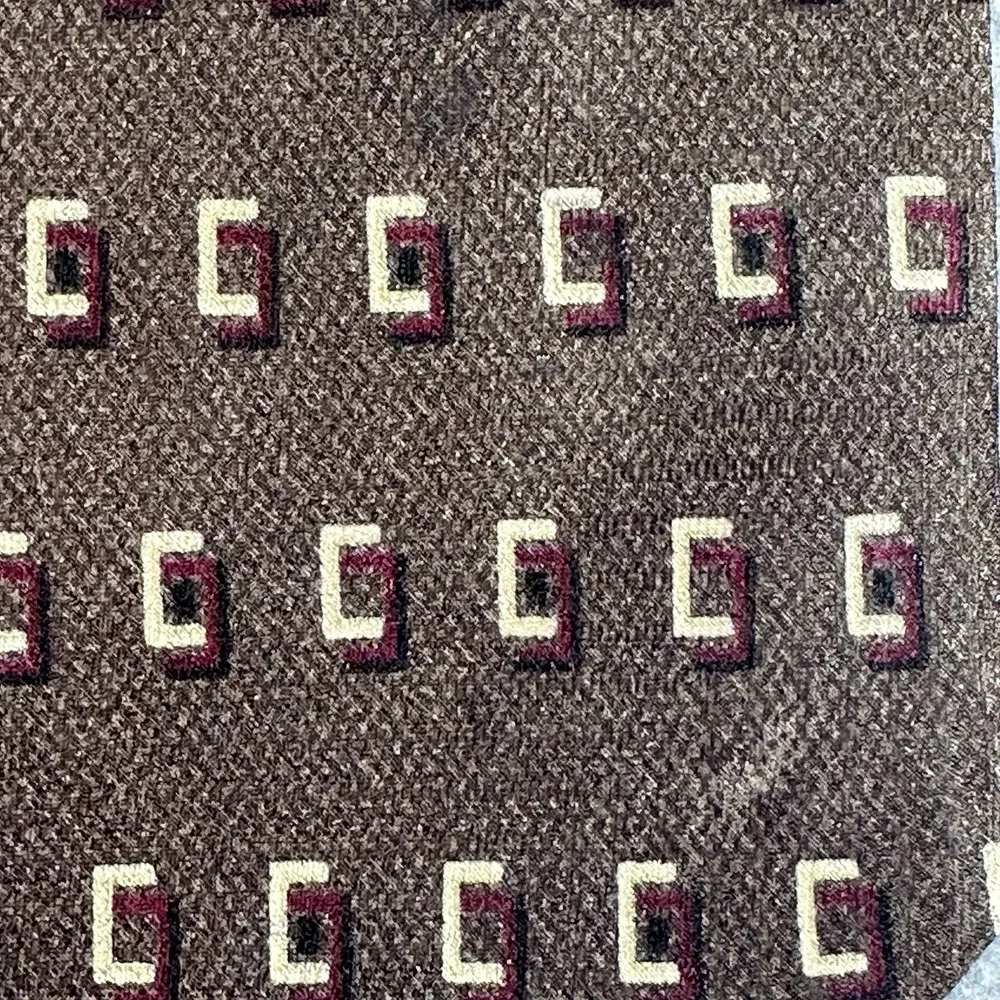 Vintage Guy Laroche‎ Silk Tie Brown Geometric Pattern Made Italy 59x3.75in NOTE